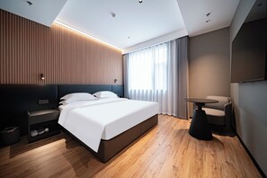 Quarto casal standard | Escrivaninha, Wi-Fi de cortesia