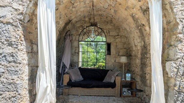 Interior - Charming former farm with a swimming pool (Labeaume)
