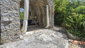Terrace/patio - Charming former farm with a swimming pool (Labeaume)
