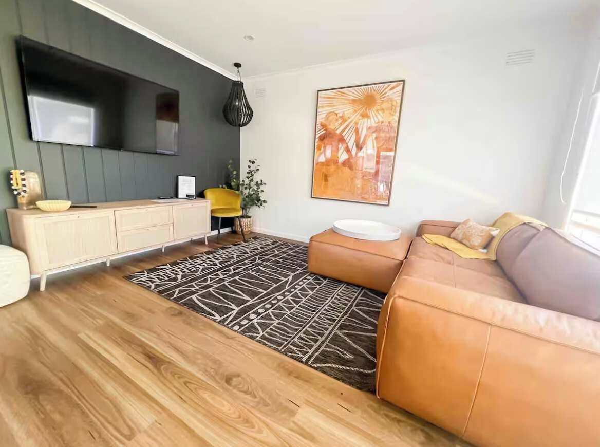 TV, offices