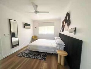 2 chambres, fer et planche à repasser, Wi-Fi, draps fournis