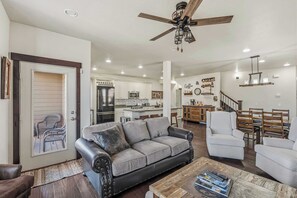 TV, fireplace, books, offices