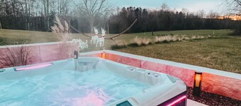 Exklusives Whirpool Apartment & Bergblick