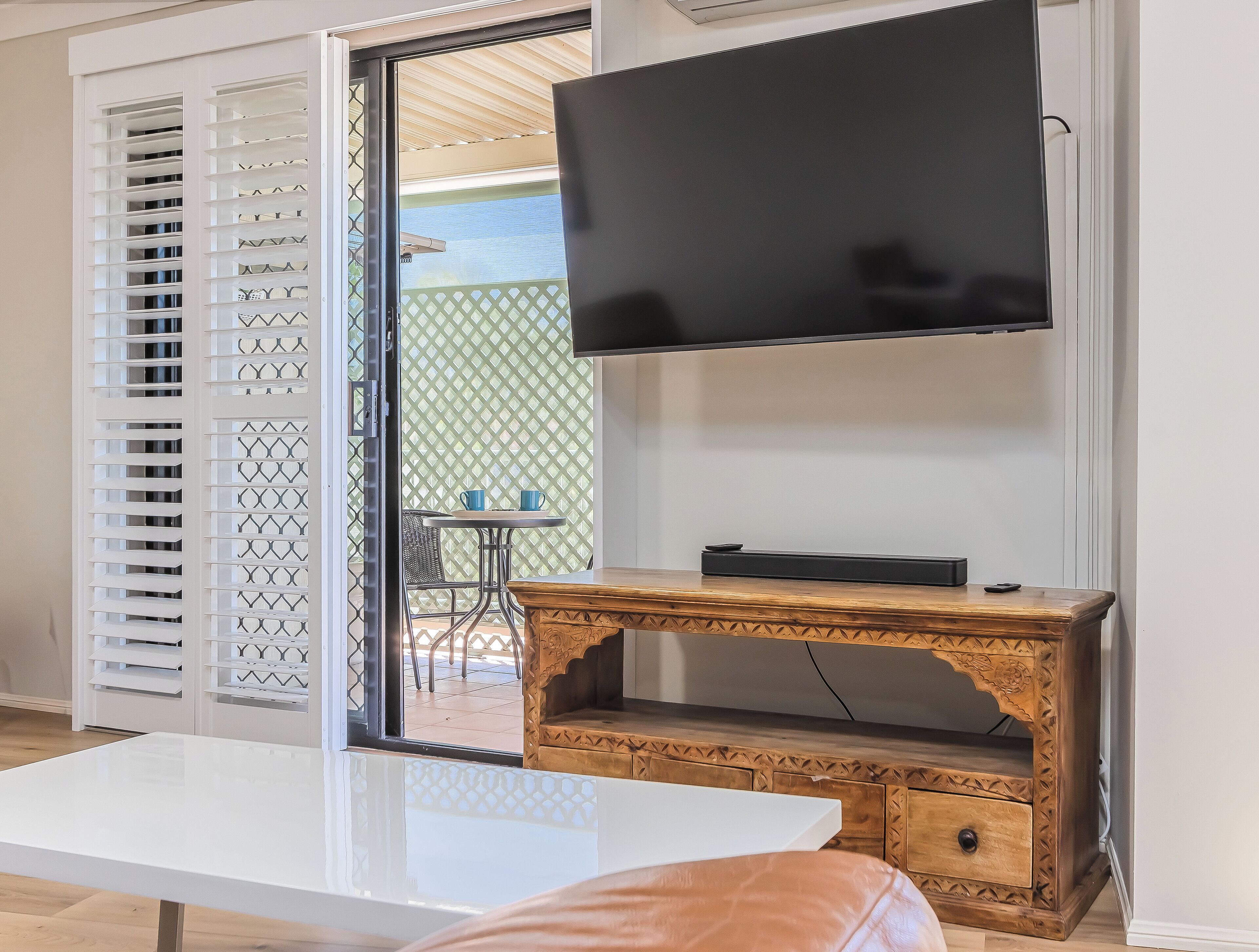 Apartment, 2 Bedrooms | Living area