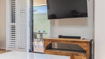 Apartment, 2 Bedrooms | Ruang tamu