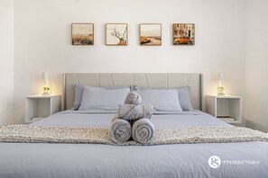 4 soverom, skrivebord, strykejern/-brett og wi-fi (inkludert)