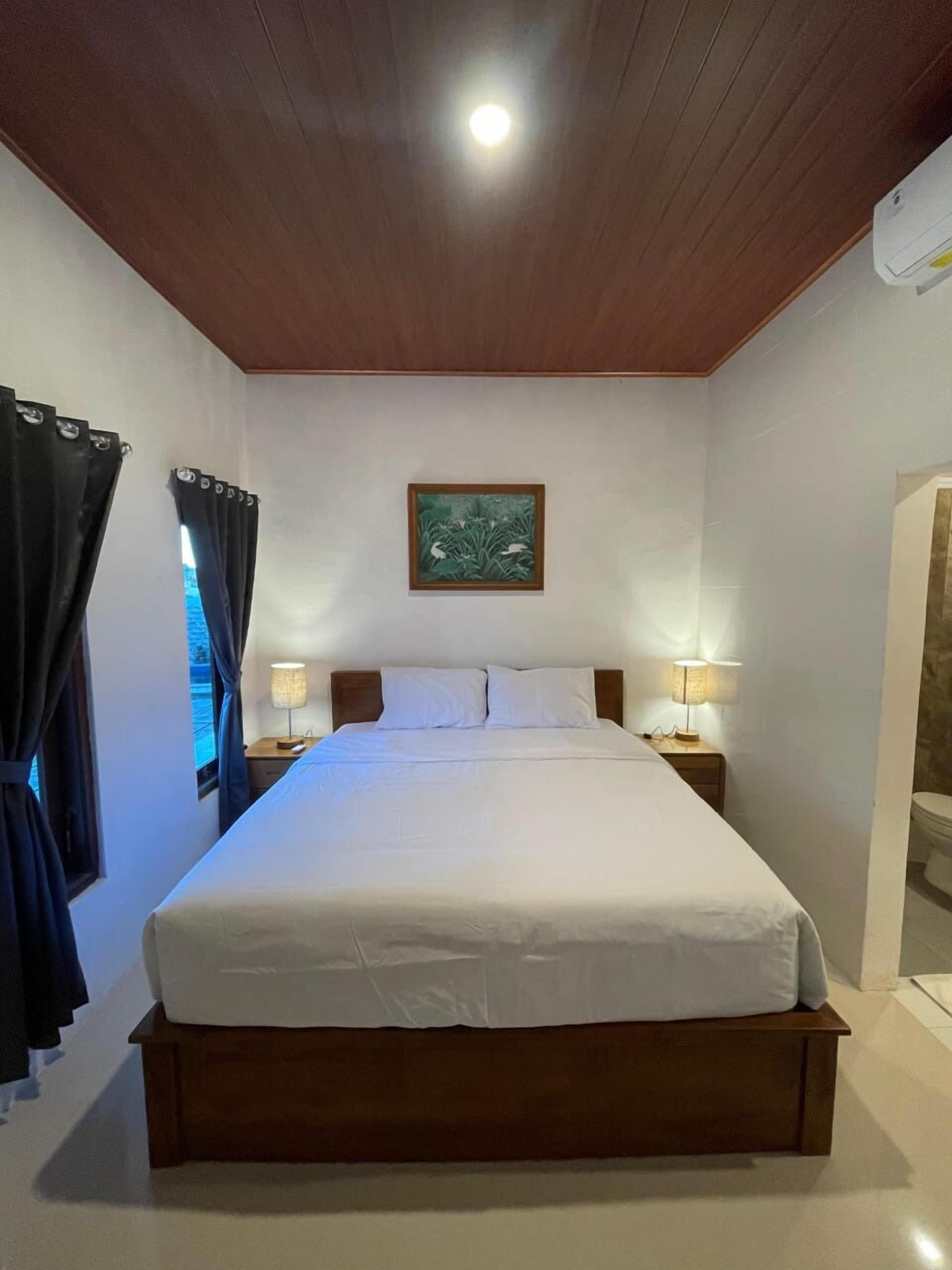 高级双人房, 阳台, 泳池景观 | 免费 WiFi