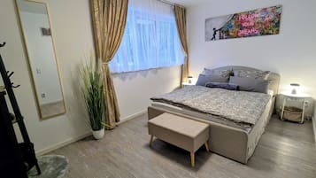 1 Schlafzimmer, Schreibtisch, Reisekinderbett, kostenloses WLAN