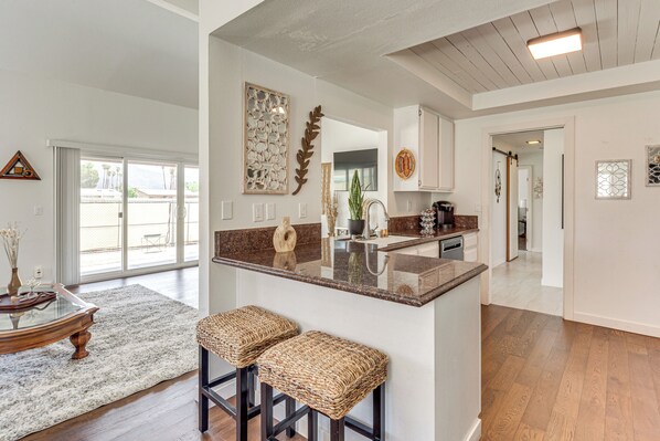 冷蔵庫、電子レンジ、コンロ、食器洗い機