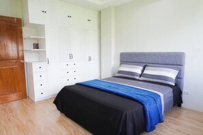 1 bedroom - Room-luxurious Double Deluxe With Wifi n (Lucena)