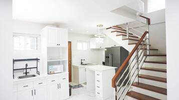 Room, 1 Bedroom, Terrace, Garden View | Interior