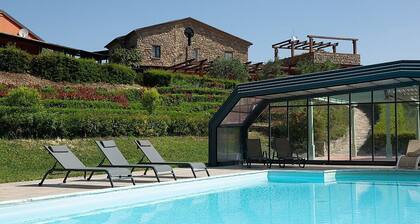 Villa Petruzia: A spacious and welcoming two-story residence surrounded by the greenery and facing the Dolomiti Lucane mountains, with Free WI-FI.