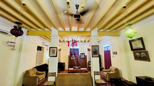 Harleys House - A Vintage Retreat in centre of Chennai offers a spacious house