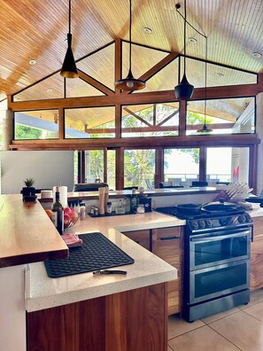 Villa, 3 Bedrooms, Smoking, Balcony | Interior
