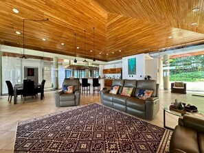 Villa, 3 Bedrooms, Smoking, Balcony | Living area | Books