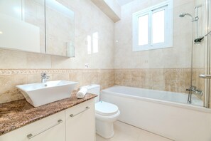 Bathroom - Ayia Thekla Beach House (Sotira)