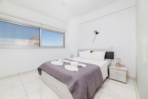 3 dormitorios, cunas (de pago), ropa de cama