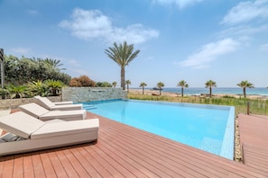Pool - Vivo Mare Panorama Beachfront Villa (Ayia Napa)
