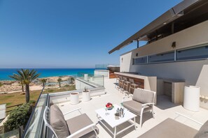 Exterior - Vivo Mare Panorama Beachfront Villa (Ayia Napa)