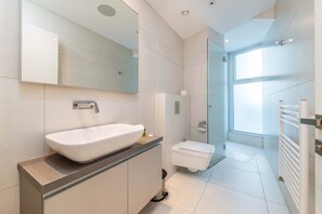 Shower - Vivo Mare Panorama Beachfront Villa (Ayia Napa)