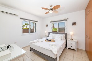 2 bedrooms, cots/infant beds, bed sheets - Sunrise Ayia Thekla Bungalow (Sotira)