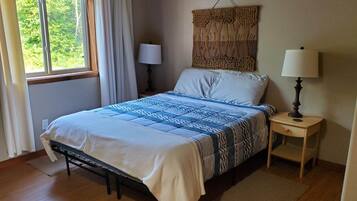 2 bedrooms, WiFi, bed sheets