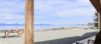 Escape to Your Beachfront Paradise in Whale Point, Coffman Cove, Alaska!