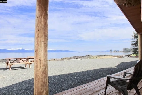 Escape to Your Beachfront Paradise in Whale Point, Coffman Cove, Alaska!