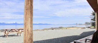 Escape to Your Beachfront Paradise in Whale Point, Coffman Cove, Alaska!