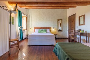 7 dormitorios, tabla de planchar con plancha, wifi gratis y ropa de cama