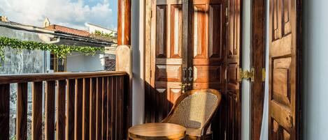 Deluxe Triple Room, City View | In-room safe, free WiFi