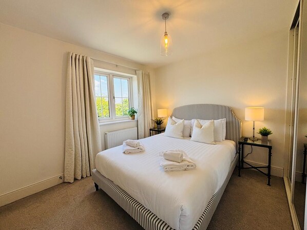 3 bedrooms, iron/ironing board, free WiFi