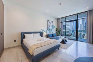 Silitysrauta/-lauta, Wi-Fi, vuodevaatteet