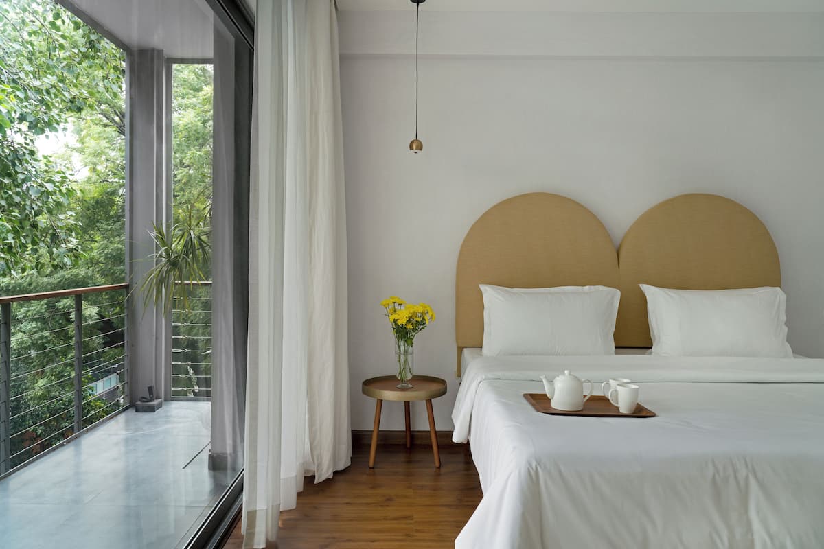 Double Room | In-room safe, iron/ironing board, free WiFi