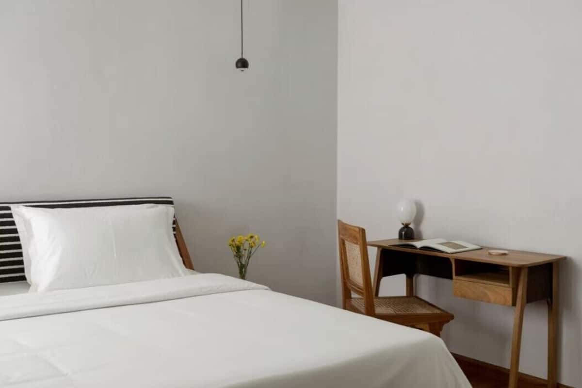 Right Room | In-room safe, iron/ironing board, free WiFi