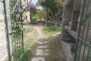 Terrace/patio - Detached rural 19th century country house. (Calonge de Segarra)