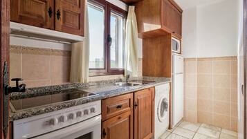 Frigorífic, microones i forn