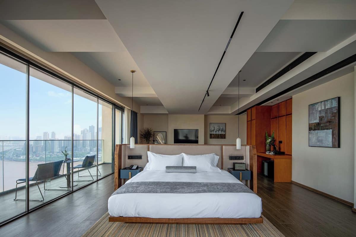 Senior Suite, City View | Premium bedding, down comforters, minibar, individually decorated