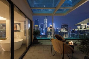 Suite urbana, vista a la ciudad | Terraza o patio