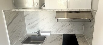 Newly refurbished 2-room apartment Parking, Wifi, washing machine and dryer.