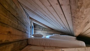 Cabin, Hill View