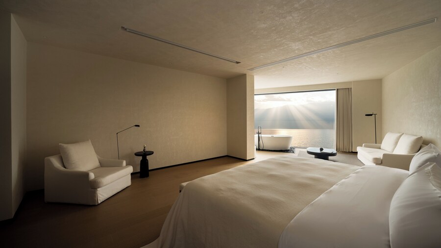 YS Seaview Hotel