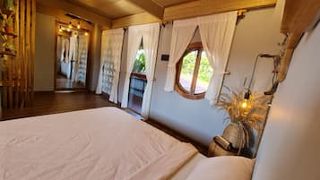 Apartment, 2 Bedrooms, Balcony | Desk, soundproofing, free WiFi