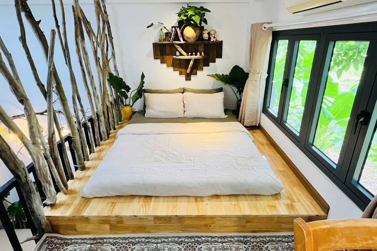 Standard Studio | Meja, Wi-fi percuma