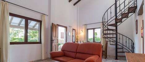 Smart TV, lareira, pebolim