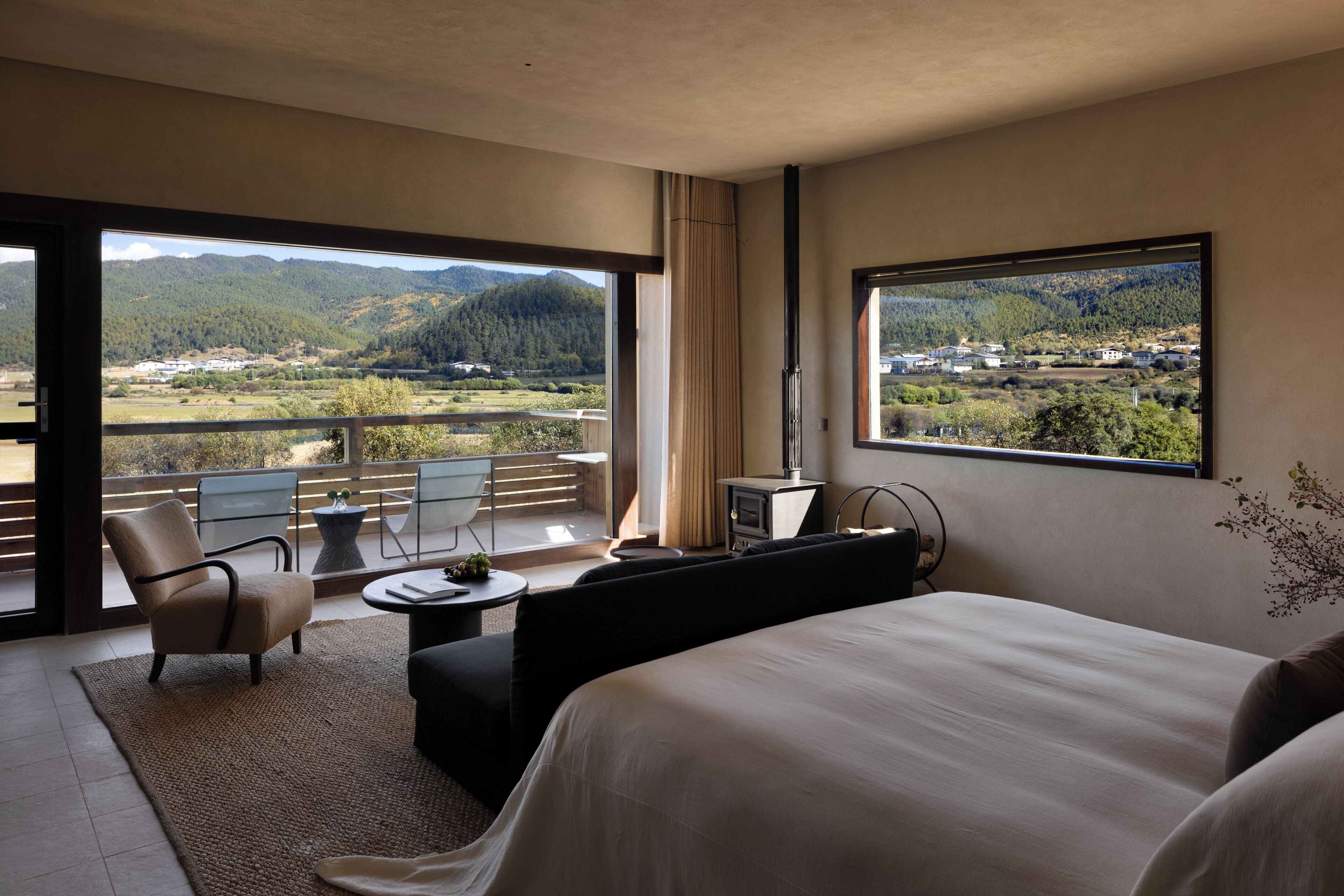 Senior Double Room, Hill View | Desk, laptop workspace, free WiFi