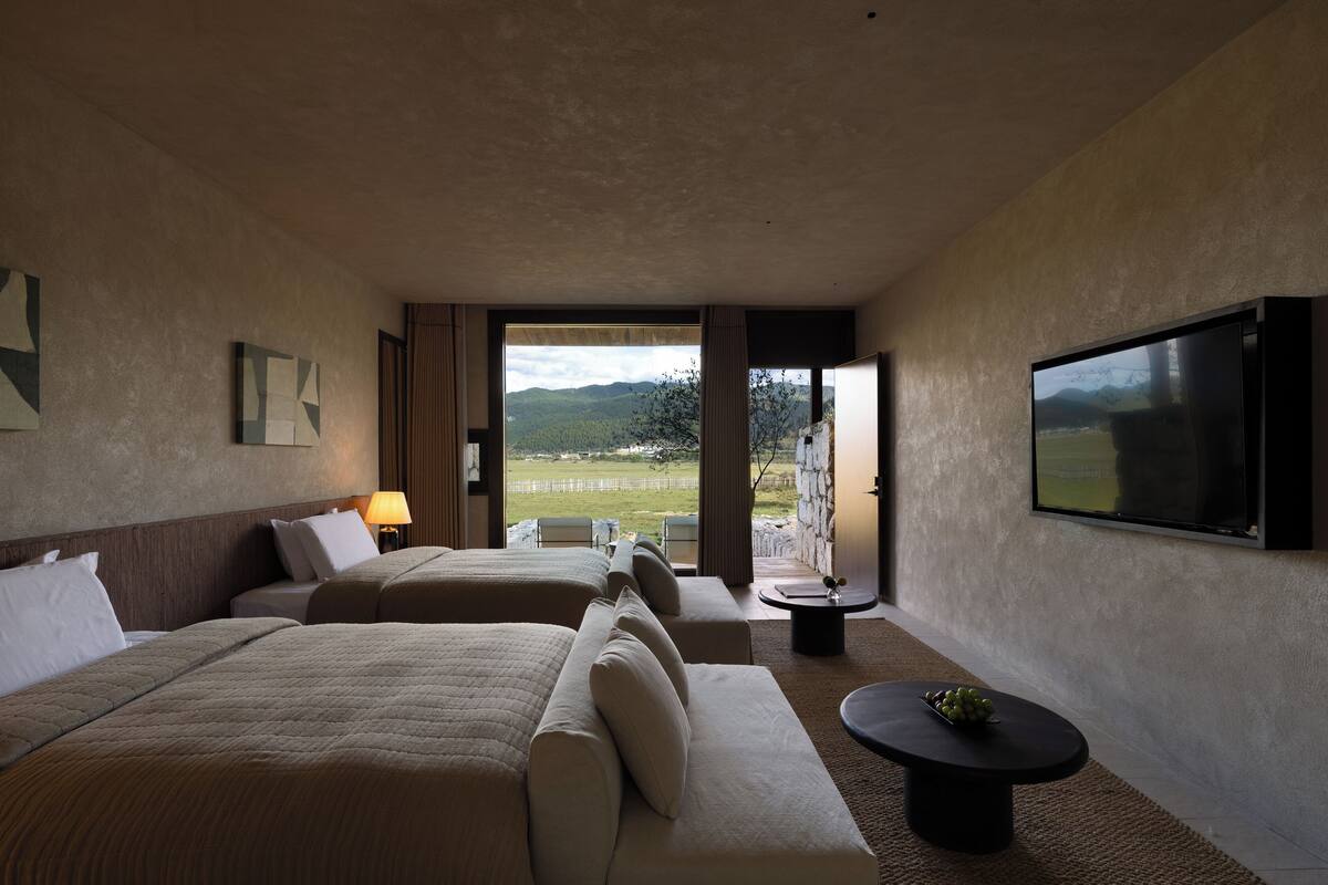 Chalet Signature, vue colline | Bureau, espace de travail pour ordinateur portable, Wi-Fi gratuit