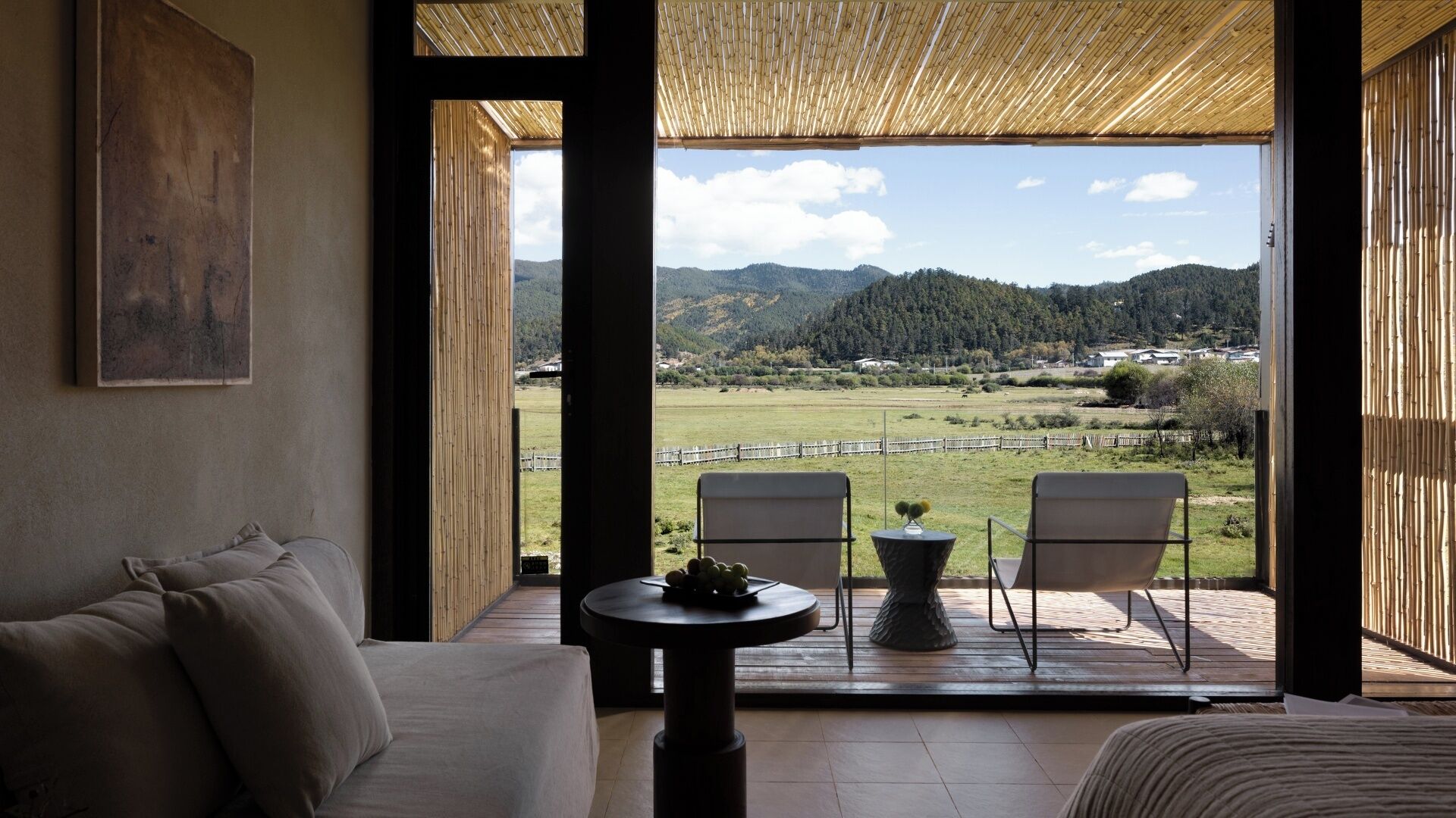 Basic Chalet, Hill View | Desk, laptop workspace, free WiFi