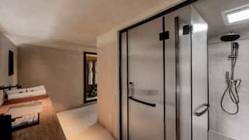 Classic Chalet, Hill View | Bathroom