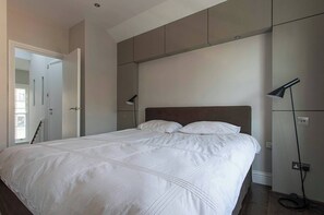 2 chambres, fer et planche à repasser, accès Internet, draps fournis